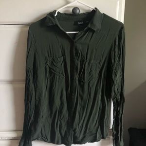 a shirt that could be worn for casual or dressy